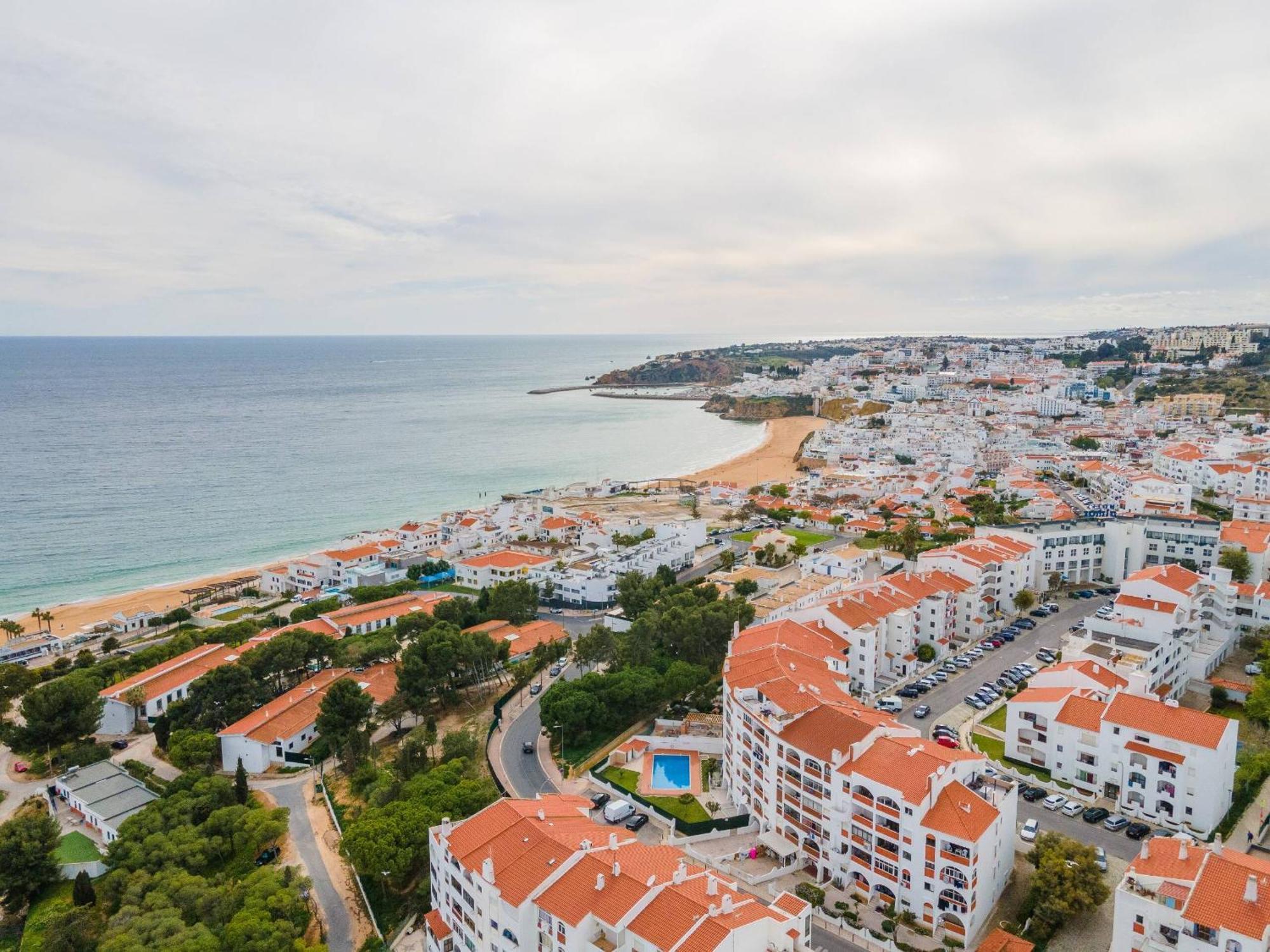 Palmeiras Apartment - 19A By Hellovacations Albufeira Buitenkant foto